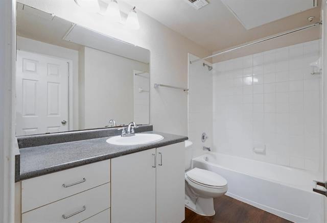 Building Photo - 10505 S I-35 Frontage Rd