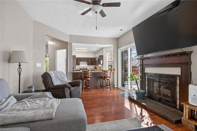 Building Photo - 307 Peachwood Ct