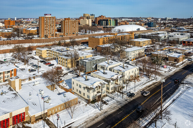 Aerial Photo - 2016-2020 E Franklin Ave