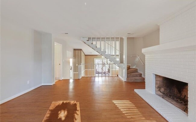 Building Photo - 4/ 2 Home for Rent