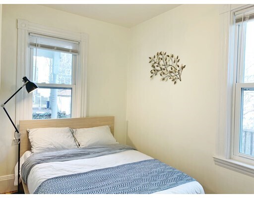 Building Photo - 372 Harvard St