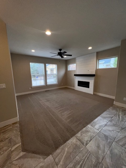 Building Photo - 4 Bed 2.5 Bath in Boise!