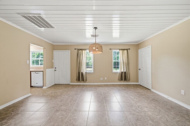 Building Photo - 14906 Quaking Aspen Dr