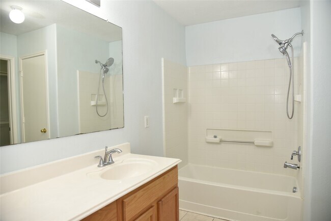 Building Photo - 10406 Sutter Glen Ln