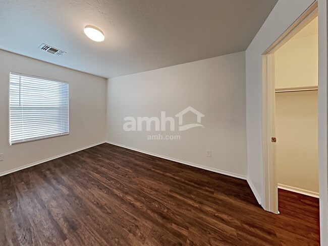 Building Photo - 6335 W Branham Ln