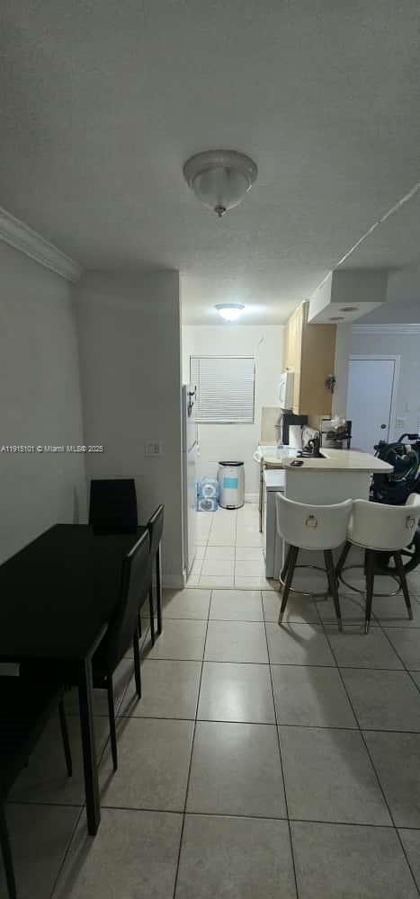 Building Photo - 110 SE 2nd St