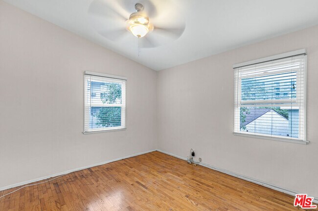 Building Photo - 12021 Louise Ave