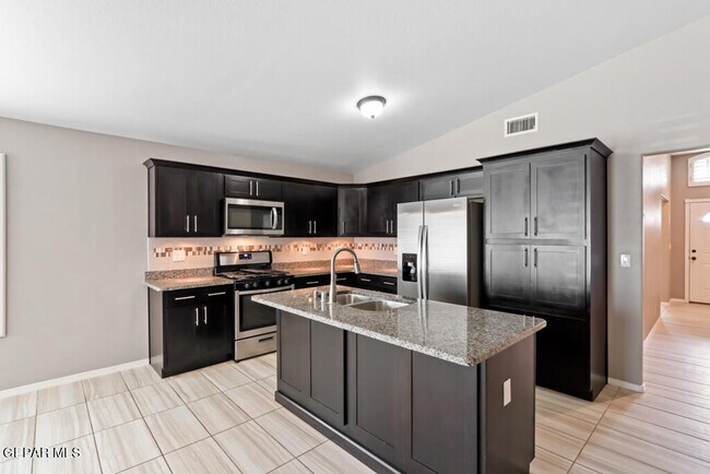 Building Photo - 1908 Thomas Lackland St