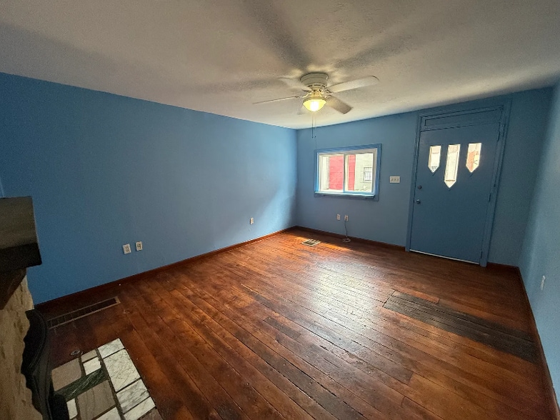 Building Photo - 1307 Bingham St