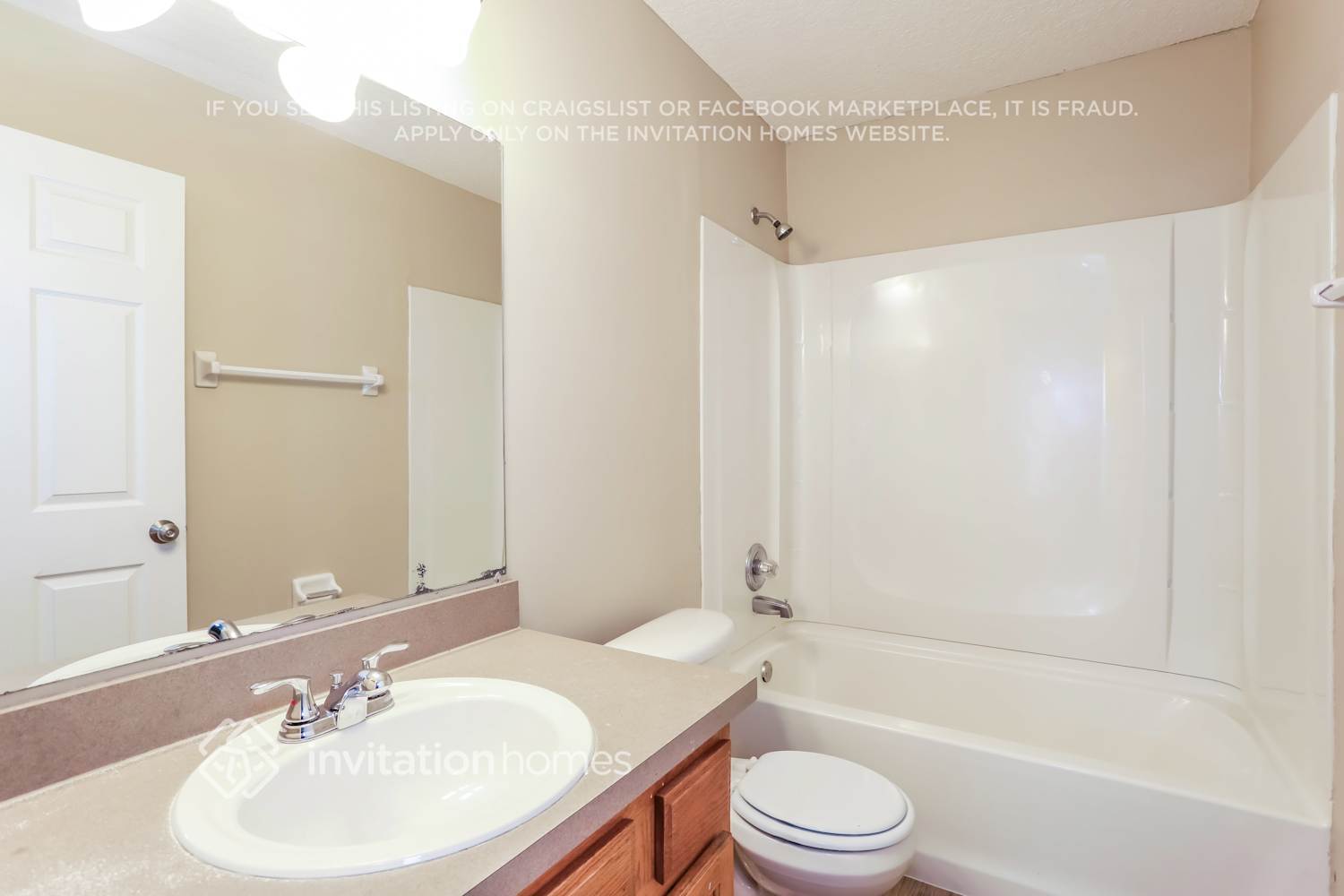 Building Photo - 3525 Live Oak Hollow Dr