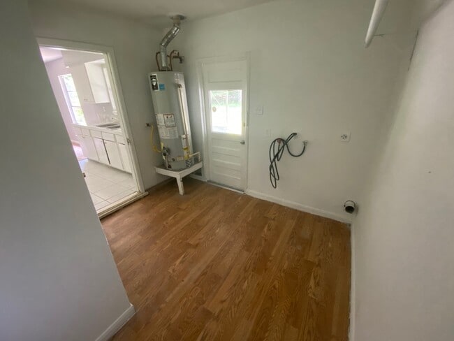 Building Photo - 7634 Claiborne St