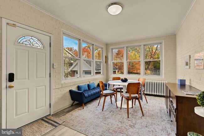 Building Photo - 6403 40th Ave