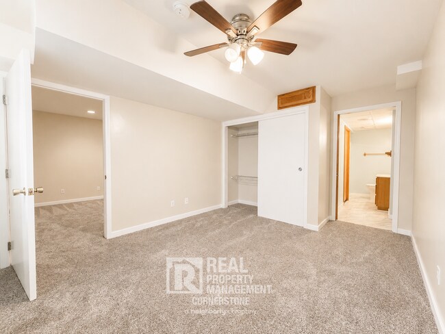 Building Photo - Spacious 4BD Home in Orchard Meadows | Finished Basement | Large Backyard