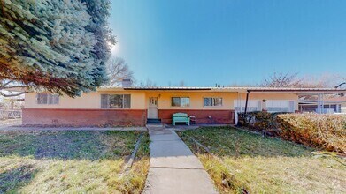 Building Photo - NORTH VALLEY 3 Bedroom  2 Bath