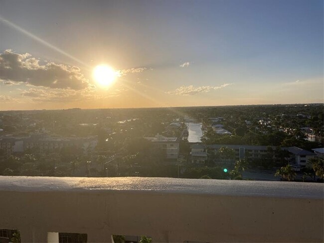 Building Photo - 4010 Galt Ocean Dr