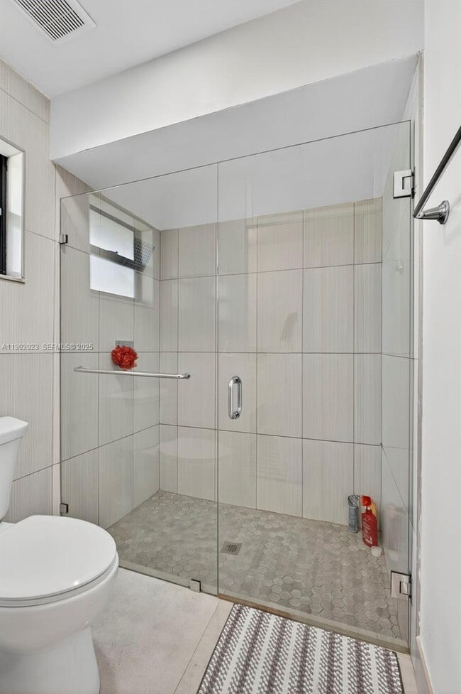 Building Photo - 100 Miramar Ave