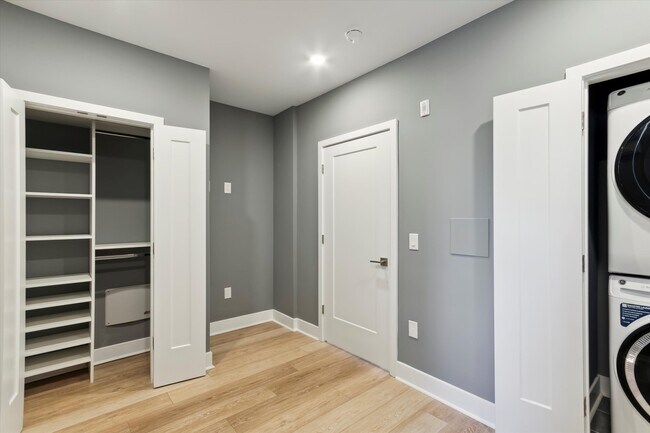 Building Photo - 1615 Poplar St