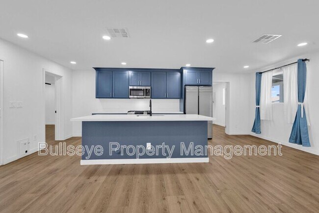 Building Photo - 3138 W Elm St