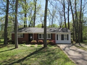Building Photo - Lovely 3 Bed/1.5 Bath Home - Meadowbrook Subdivision in Salisbury - Large Back Deck - Wooded Back...