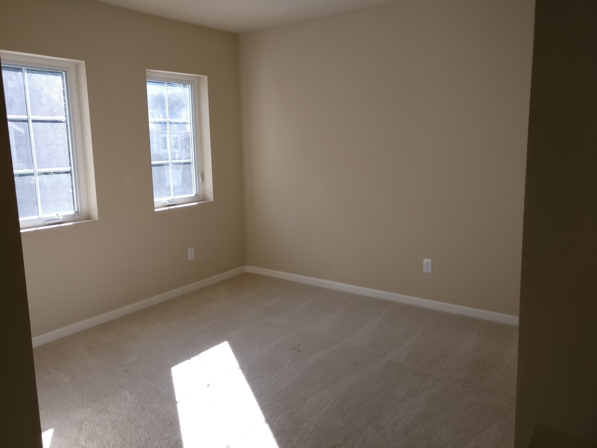 Landing /Office Spce - 8729 233rd Pl NE