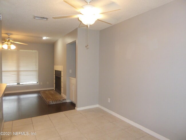 Building Photo - 10200 Belle Rive Blvd