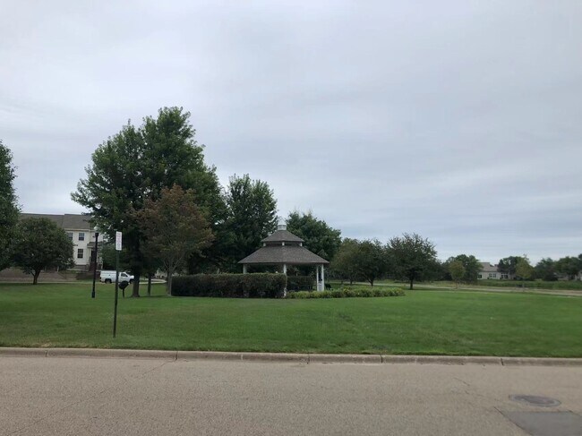 Green Space Next Door - 11304 Davenport Cir NE