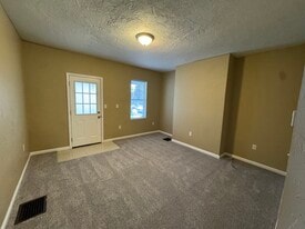 Building Photo - 114 W Berkeley St