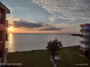 Building Photo - 201 International Dr