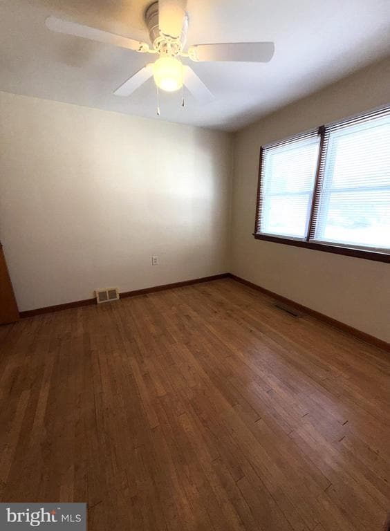 Building Photo - 309 Cheryl Ave