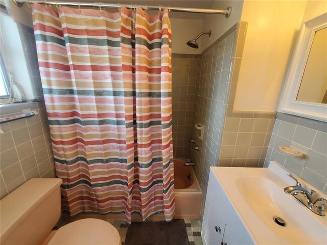 Building Photo - 200 N Betty Ln