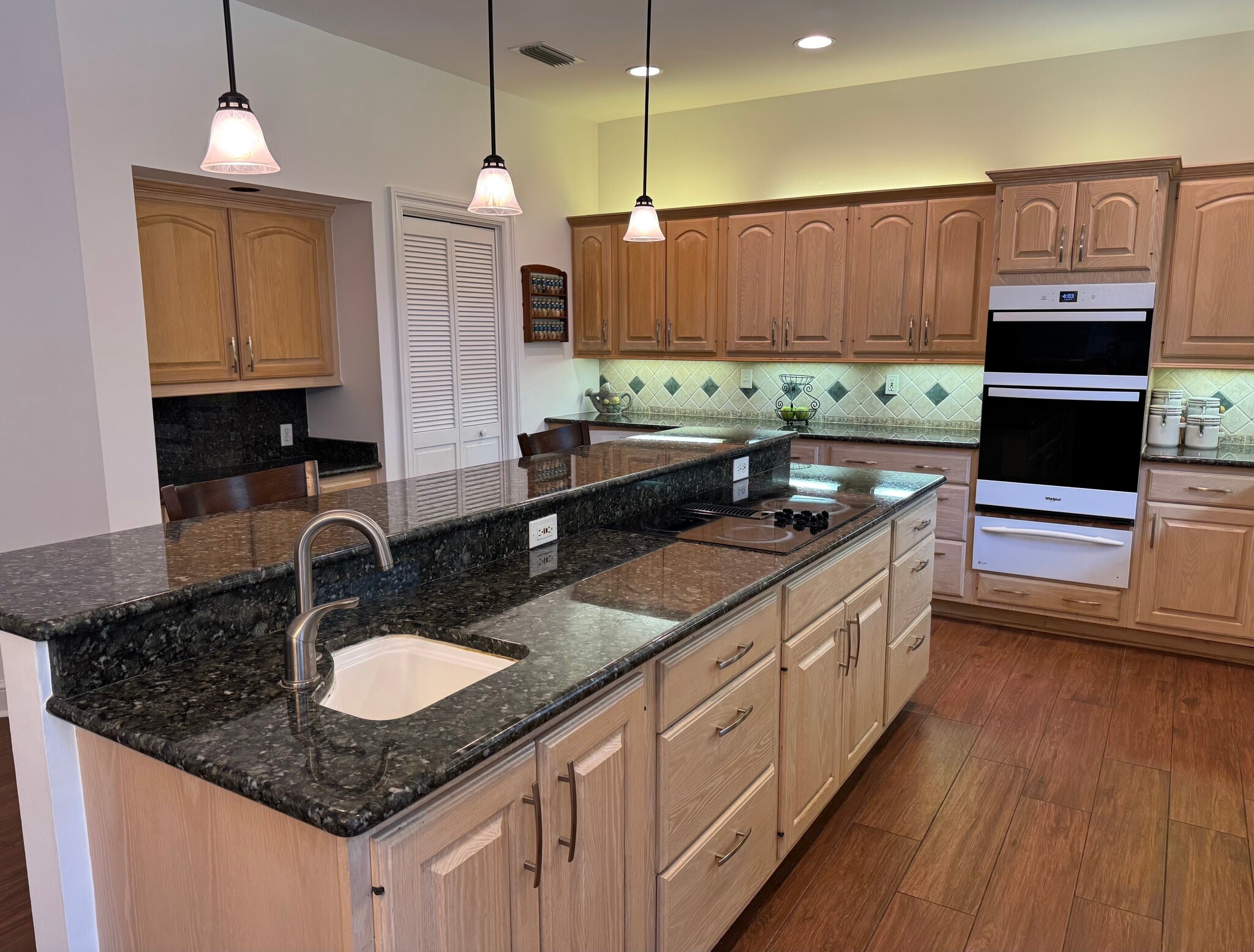 Building Photo - 4885 13th Ln