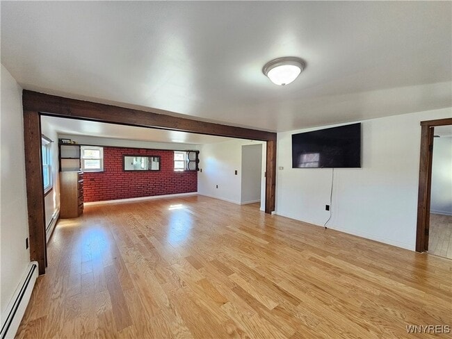 Building Photo - 1970 Sturgeon Point Rd