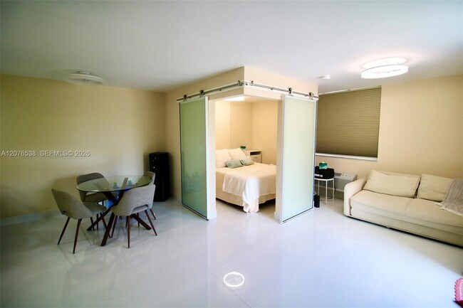 Building Photo - 1255 Collins Ave