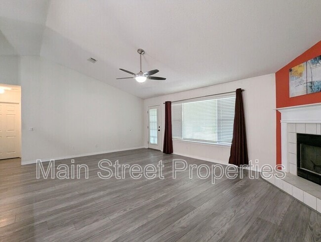 Building Photo - 7440 Chimney Pines Dr