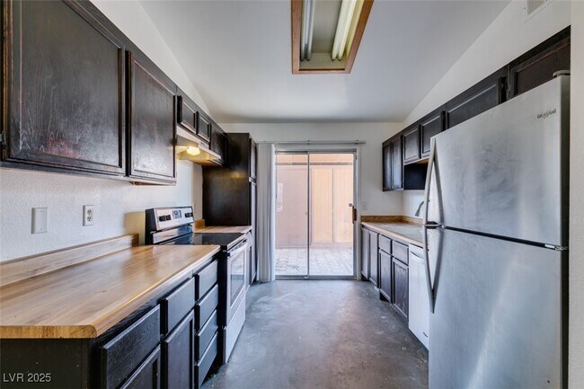 Building Photo - 1803 Discus Dr