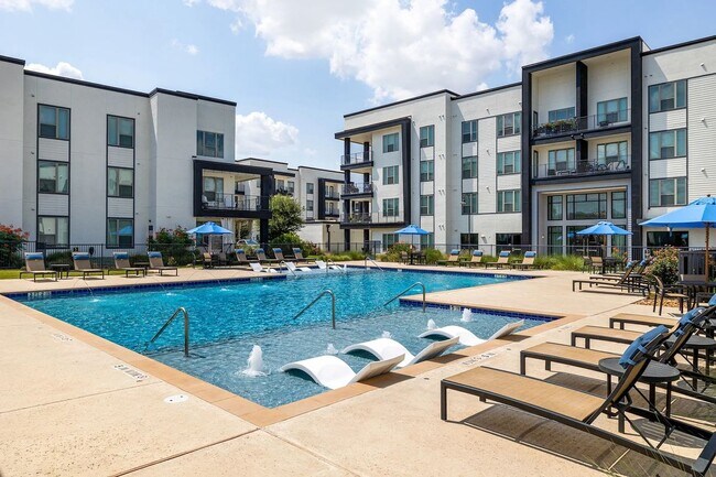 Building Photo - 9701 Spectrum Dr