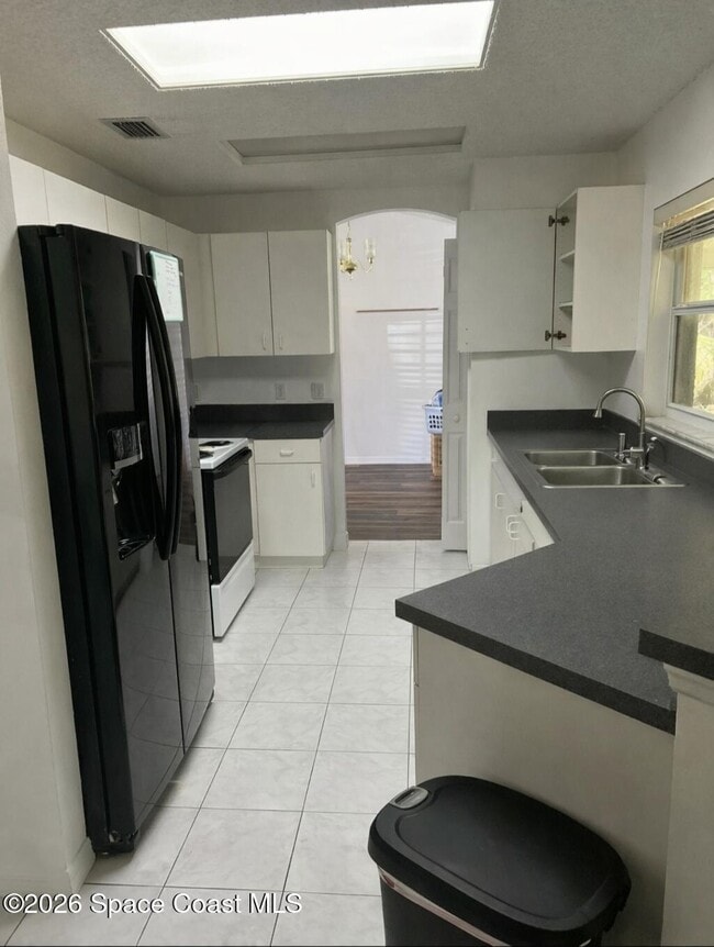 Building Photo - 6615 Homestead Ave