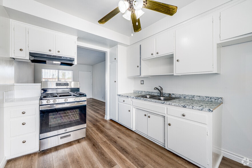 2BR, 1BA - 710SF - Kitchen - The Westwood Apartments