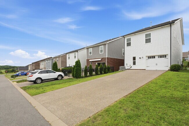 Building Photo - Zoned for the highly-rated Liberty Creek schools with resort-style amenities!