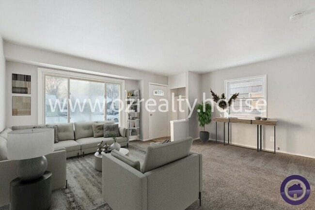 Building Photo - 532 W Capistrano Ave