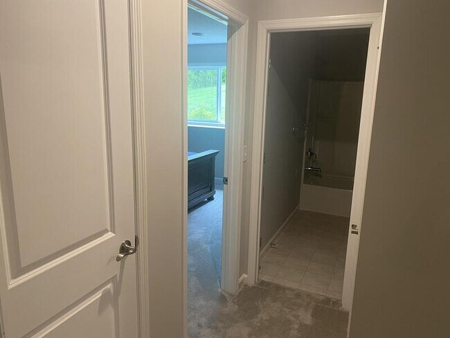 Building Photo - 1248 100th Ave NW