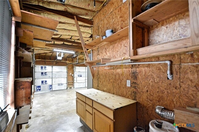 Building Photo - 571 W Merriweather St