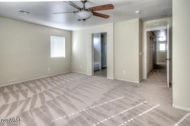 Building Photo - 41132 N Hudson Trail