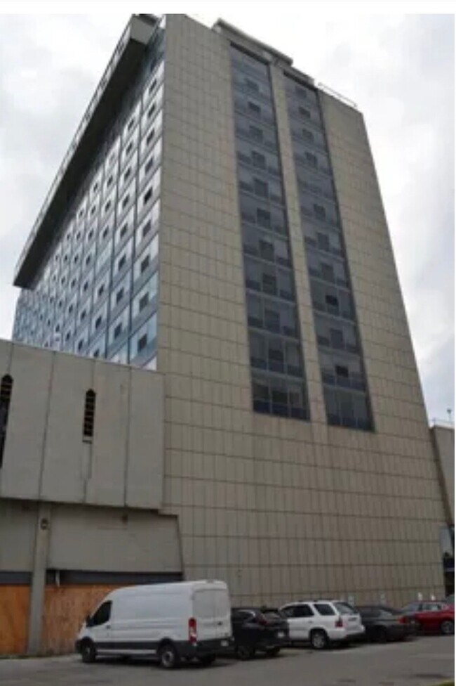 Building Photo - 7234 W North Ave