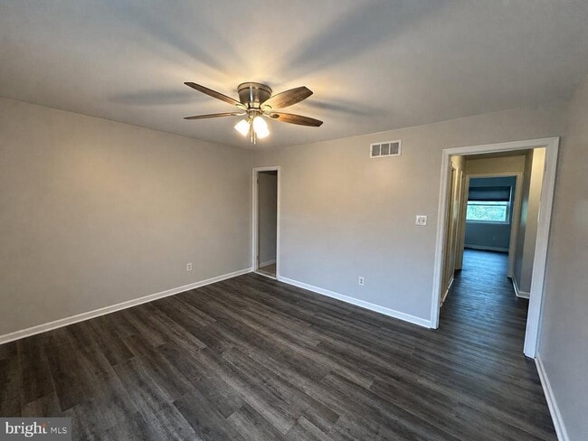 Building Photo - 34 Kelmar Ave