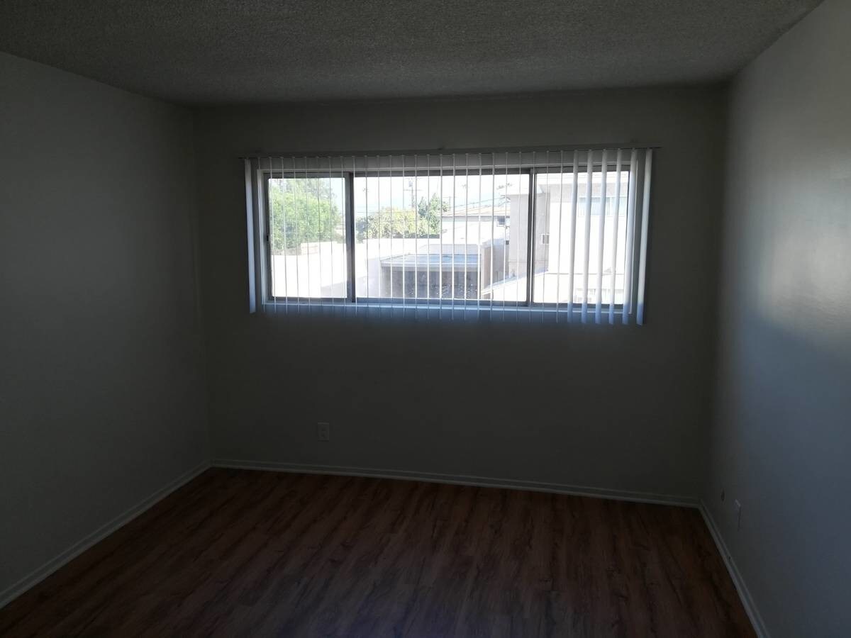 Building Photo - 7009 Coldwater Canyon Ave