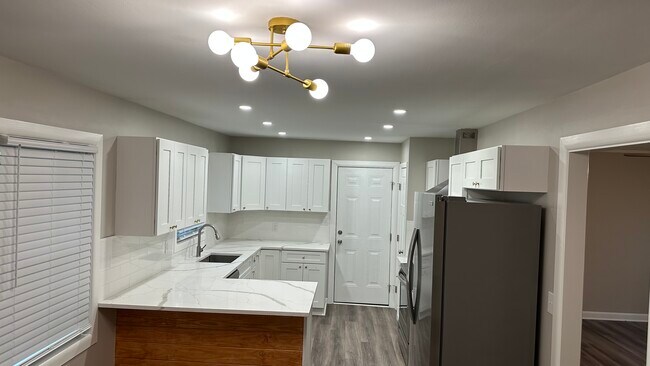Building Photo - 2632 Sheryl Ln