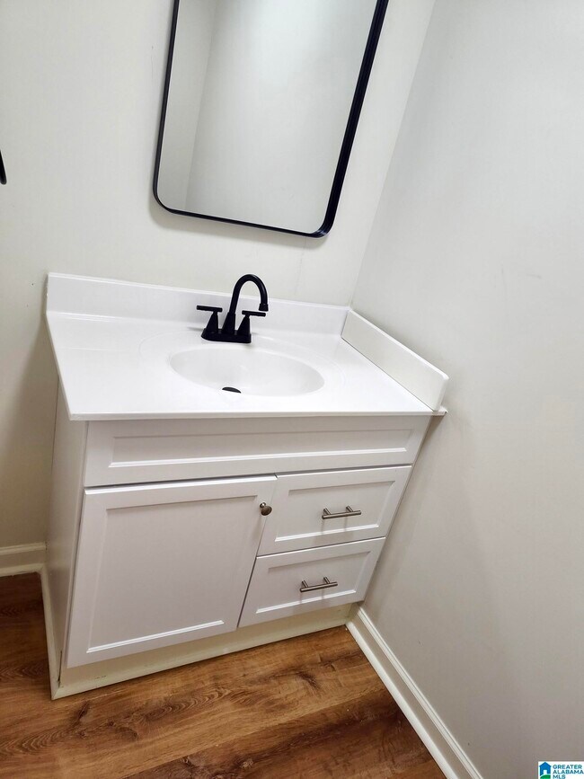 Building Photo - 1509 57th St