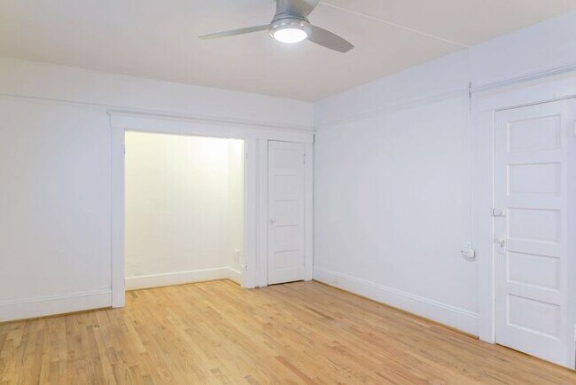 Building Photo - 2066 NW Glisan St