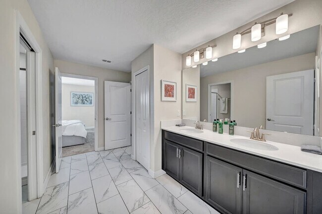 Building Photo - 1605 Maidstone Ct